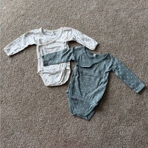 Quincy Mae blue and white print long sleeve bodysuit bundle